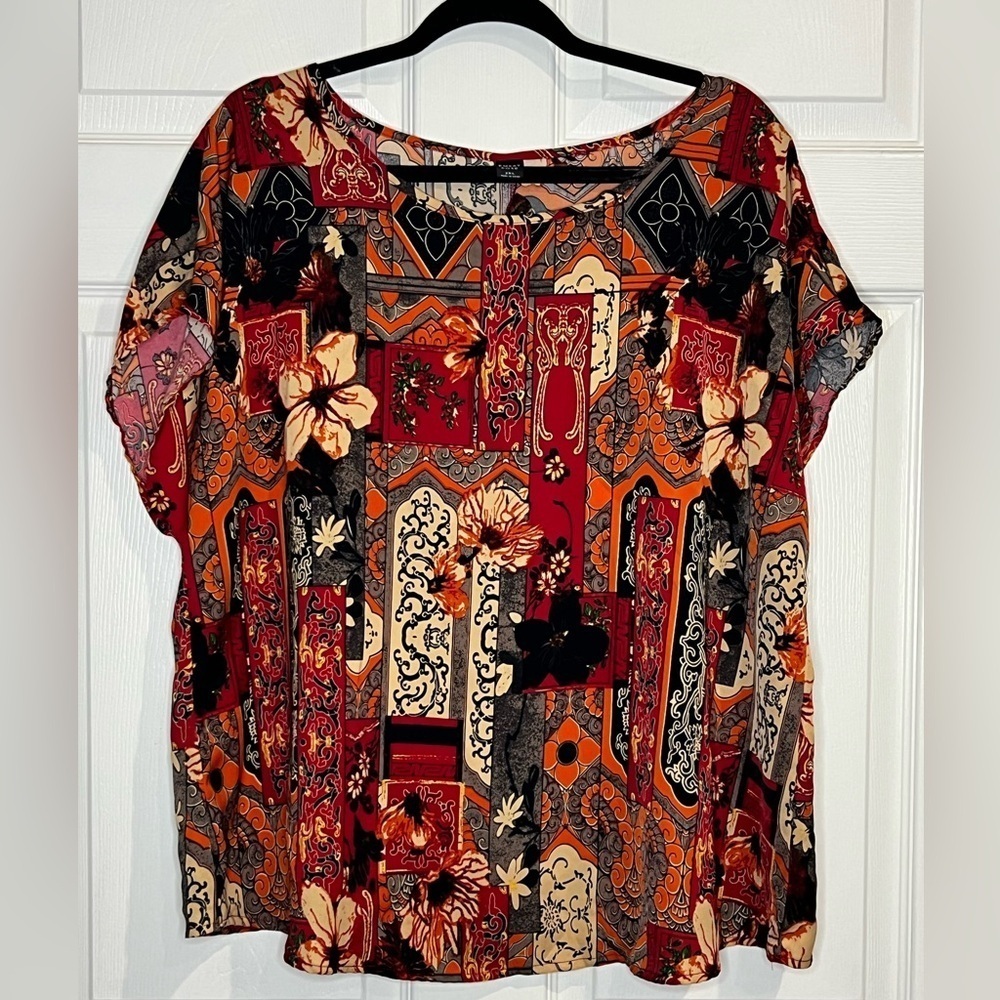 Emery Rose Women’s multi-colored shirt - Size 2XL